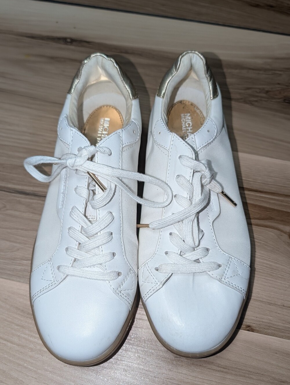 7.5M Michael Kors White Leather Lace-Up Sneakers with Gold Accent